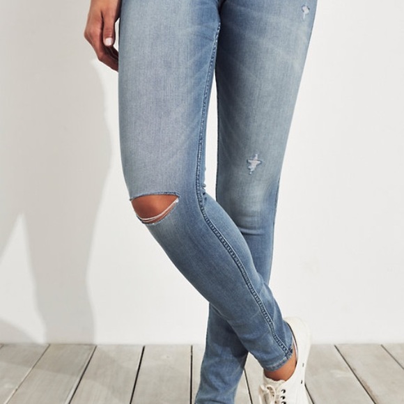 Hollister High-Rise Super Skinny Jeans - Picture 2 of 5